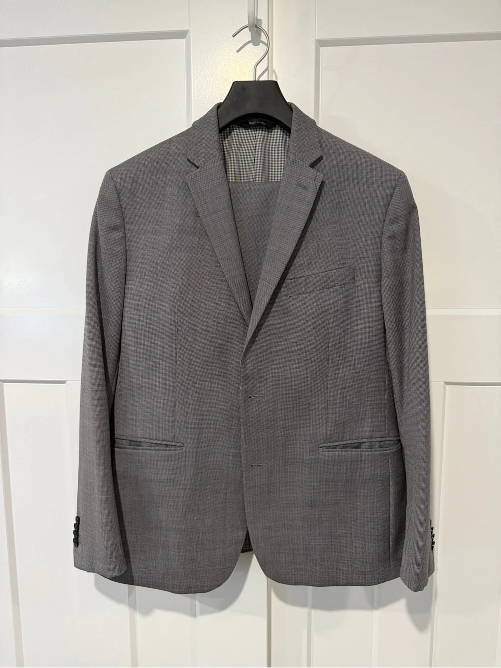 Banana Republic Gray Men's Suit - Modern Single-Breasted Jacket